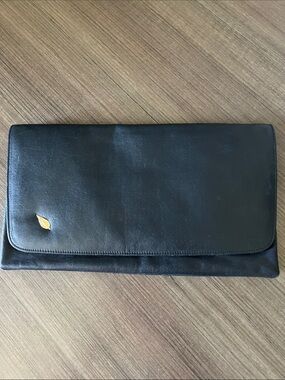 Vintage 1960’s Cabrelli Navy Women’s Leather Clutch with Gold Leaf Detail